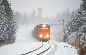 В связи с наблюдающимся снегопадом «Азербайджанские железные дороги» реализуют план дополнительных мероприятий