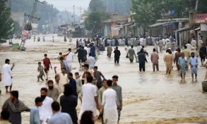 U.S. to give extra $100 million to Pakistan floods recovery