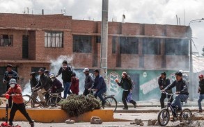 Peruda hökumət əleyhinə etirazlarda ən azı 12 nəfər ölüb