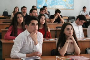 В Азербайджане готовятся поправки по переводу студентов