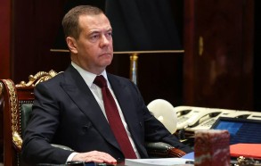 Dmitri Medvedev silah istehsalına nəzarət üzrə işçi qrupu yaratdı