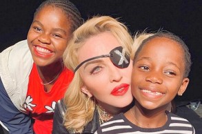 Мадонну обвинили в торговле африканскими детьми и их сексуальной эксплуатации