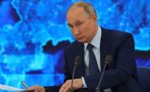 Путин: Мы продолжим реализацию масштабных социально-экономических программ и планов