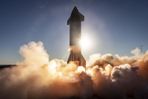 SpaceX nəhəng Starship raketini fevral ayında uçuşa hazırlayır - VİDEO