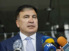 Saakaşvili hərbçiləri seçkilərə səslədi