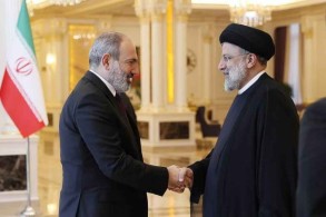 Raisi, Pashinyan discuss uninterrupted organization of cargo transportation