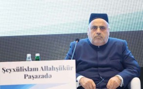 Allahşükür Paşazadə: "30 illik həsrətdən sonra Azərbaycan torpaqları öz sahiblərinə qaytarıldı"