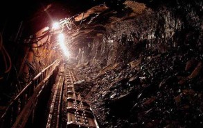 39 miners trapped underground in Canadian mine