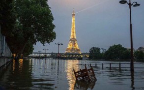 Highest meteorological hazard level declared in southern France