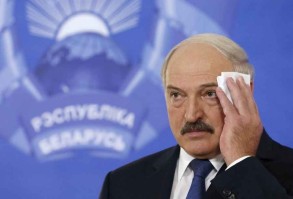 <strong>Лукашенко обвинил Запад в попытках сменить власть в Беларуси</strong>