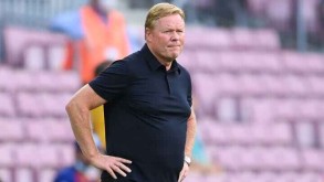 Barcelona's head coach Ronald Koeman left 