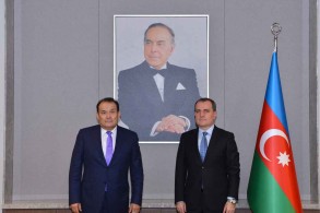 Azerbaijani FM met with Secretary-General of Turkic Council