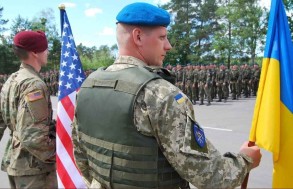 Военные США и Украины обсудили укрепление украинской обороноспособности