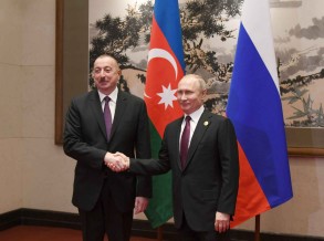 İlham Əliyev ilə Vladimir Putin arasında ikitərəfli görüş başlayıb - <span style="color:red">VİDEO</span>