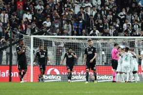 "Beşiktaş" öz meydanında darmadağın oldu