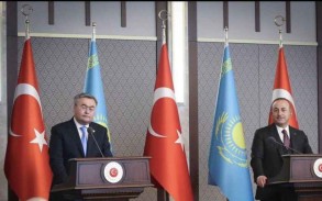 Turkish, Kazakh FMs hold phone conversation