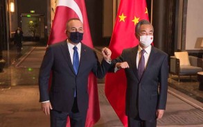 Turkish, Chinese FMs meet in Beijing