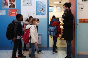 Teachers to strike over France's Covid strategy in schools