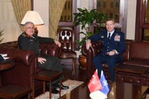 Turkish and NATO generals hold phone talk