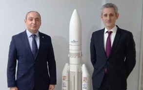 Azerbaijan, France discuss space cooperation