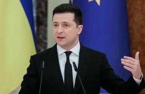 Ukraine's president urges Russia to take 'concrete steps' for peace