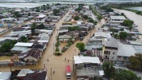 At least 11 dead and 15 injured after a strong flood in Ecuador