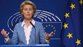 EU Commission chief warns Russia of tougher sanctions in Ukraine conflict