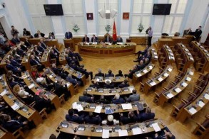 Montenegro gov't collapses in no-confidence vote