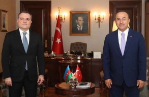 Azerbaijani foreign minister calls his Turkish counterpart