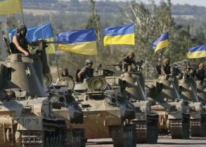Ukrayna ordusu Kiyevə gedən rus tanklarını dayandırdı: döyüş gedir