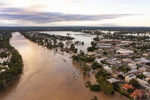 Australia flooding: Torrential rain in Brisbane kills eight people after river peaks and floods homes