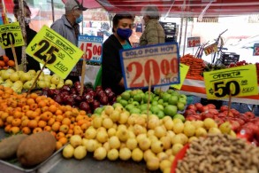 Food prices jump 24.1% yr/yr to hit record high in Feb, U.N. agency says