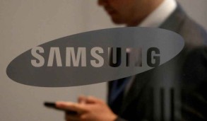 Компания Samsung останавливает поставки смартфонов и чипов в Россию