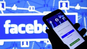 "Facebook" ruslarla bağlı geri addım atdı