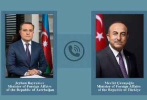 Azerbaijani, Turkish FMs talk over phone