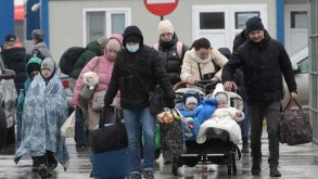 Human trafficking experts: States must urgently protect refugees fleeing Ukraine