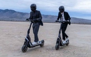 Segway представила электросамокаты GT-1 и GT-2 с максимальной скоростью 80 км/ч <span style="color:red">- ВИДЕО</span>