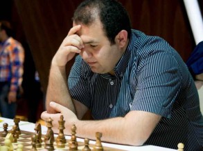 Azerbaijani chess player refuses to play under FIDE flag