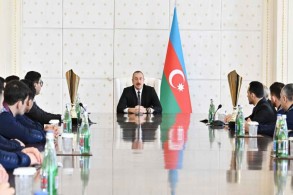 President Ilham Aliyev received members of Azerbaijani national wrestling team