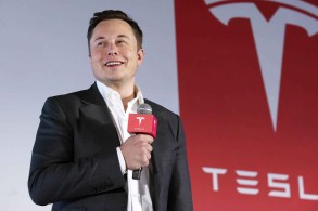 Elon Musk won't join Twitter board of directors after all, CEO Agrawal tweets