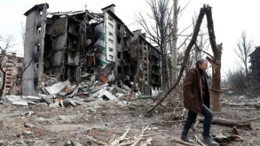 Ukraine war: Mariupol defenders will fight to the end says PM