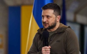 Zelensky congratulates Macron on election win