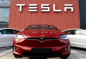 Iron man Elon Musk places his Tesla battery bets