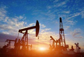 Azerbaijan oil price slightly decreases