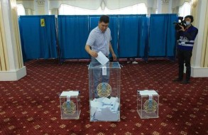 Поправки в конституцию Казахстана поддержали на референдуме 77,18% граждан
