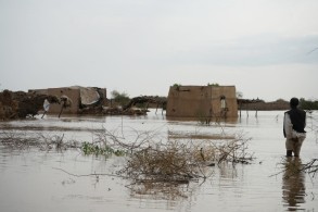 Floods in Sudan kill 80