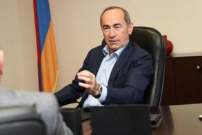 Robert Kocharyan leaves Armenia