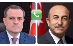 Azərbaycan və Türkiyənin XİN başçıları arasında telefon danışığı