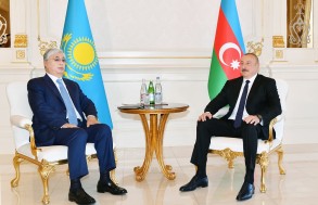 Азербайджан и Казахстан подписали 9 документов