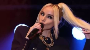 Singer Gülşen jailed over religious school remarks